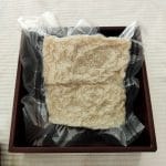 100g small broken white birdnest in opened box